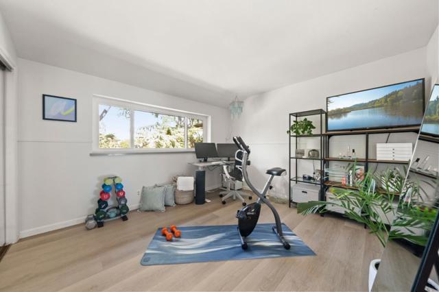 1670 Whitham Avenue, Los Altos CA: https://media.crmls.org/mediaz/79797641-63f4-43e2-be82-15f9103ac814.jpg