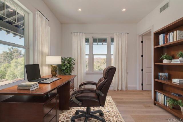 24321 Barona Mesa Road, Ramona CA: https://media.crmls.org/mediaz/7979a23c-9410-4fda-a4f8-b4971ff6938b.jpg