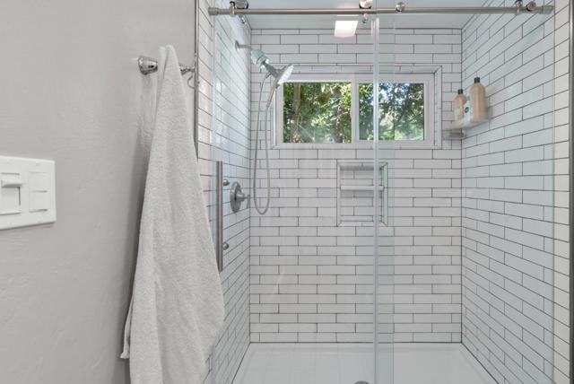 903 Redwood Drive, Aptos CA: https://media.crmls.org/mediaz/7979ca53-2c5c-42d1-974f-12202c354018.jpg