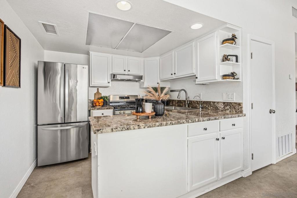 2251 Famosa Blvd - photo 8