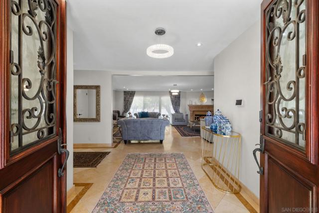 9351 La Jolla Farms Rd, San Diego CA: https://media.crmls.org/mediaz/797b9225-95a3-4874-9aac-55cd215c6d8d.jpg