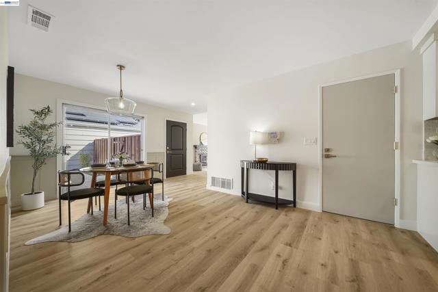 Image 29 of 53 For 4138 Bishop Pine Way