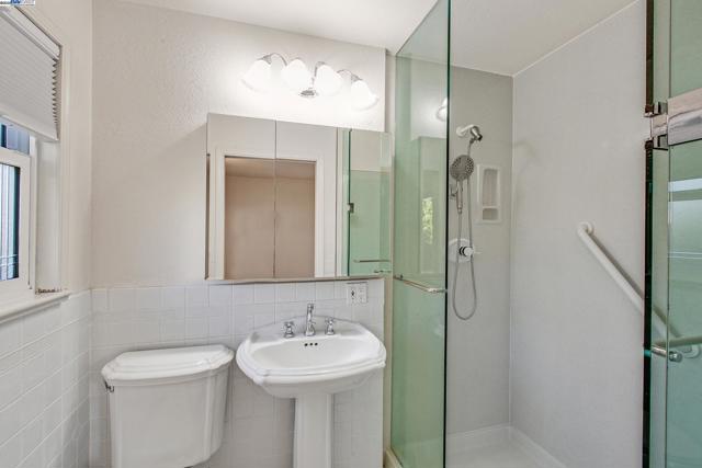 3171 Verdant Way, San Jose CA: https://media.crmls.org/mediaz/797c3aae-b23a-4ef9-8a1b-8e2237a41467.jpg