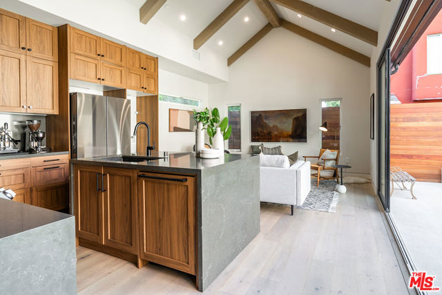 3076 Glenhurst Avenue, Los Angeles CA: https://media.crmls.org/mediaz/797c5018-76da-4236-b50b-1e7270da7c6b.jpg