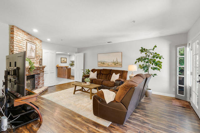 Detail Gallery Image 26 of 72 For 2735 Los Pinos Cir, Camarillo,  CA 93012 - 4 Beds | 2/2 Baths