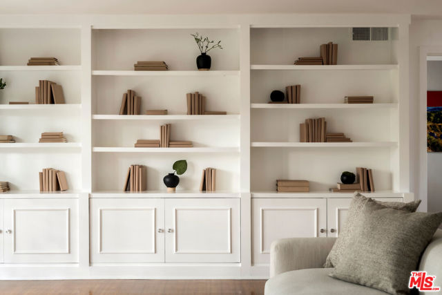 2745 La Cuesta Drive, Los Angeles CA: https://media.crmls.org/mediaz/797d5516-637b-43d0-b866-730e14595f82.jpg