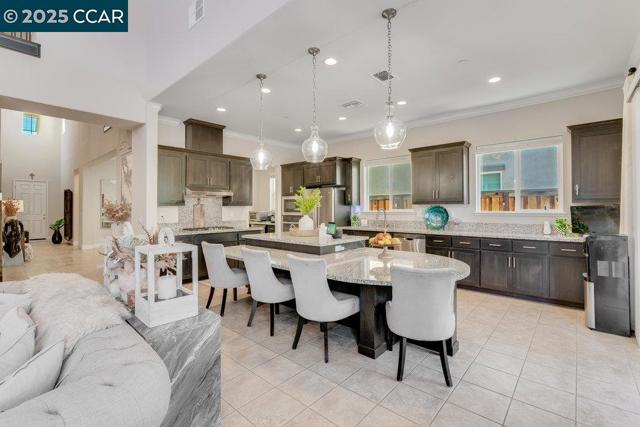 363 Fletcher Lane, Brentwood CA: https://media.crmls.org/mediaz/797d8d32-6732-4f6f-97ef-e57ab74bc3bf.jpg