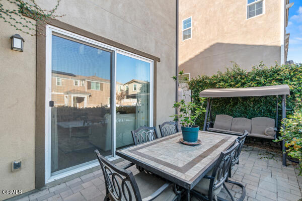 490 Jubilee Place, Santa Paula CA: https://media.crmls.org/mediaz/797df545-d062-45ed-b64b-8114f4fb3f3d.jpg