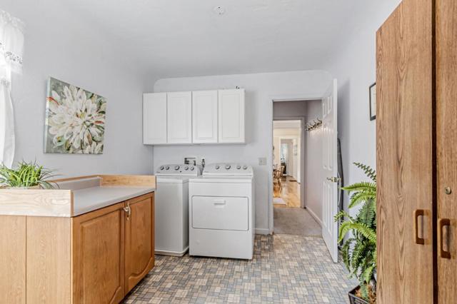 11020 Enchanto Vista Drive, San Jose CA: https://media.crmls.org/mediaz/797e62fa-cc76-4843-b6cb-973b16083b2a.jpg