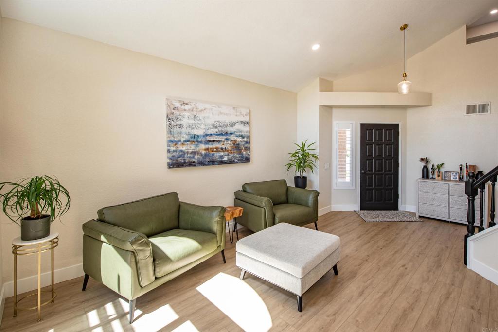 1573 Madrid Drive - photo 5