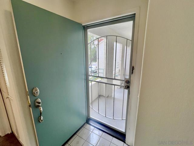 9995 Scripps Westview Way, San Diego CA: https://media.crmls.org/mediaz/797f240b-0a12-436c-9fe6-5cf14900729c.jpg