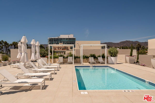 2 Bed Home for Sale in Santa Monica, California