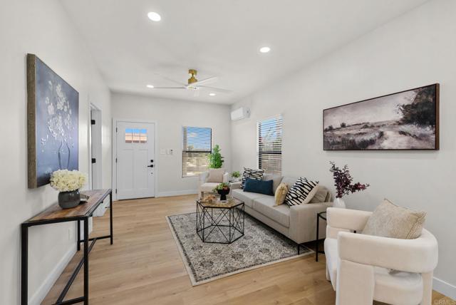 Detail Gallery Image 3 of 42 For 4152 Epsilon St, San Diego,  CA 92113 - 3 Beds | 2 Baths