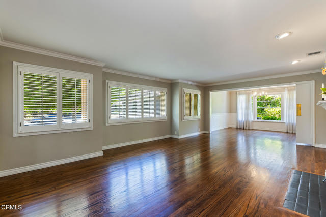 4308 Hayman Avenue, La Canada Flintridge CA: https://media.crmls.org/mediaz/798171b8-c70c-4bca-9878-a611cfeadf8c.jpg
