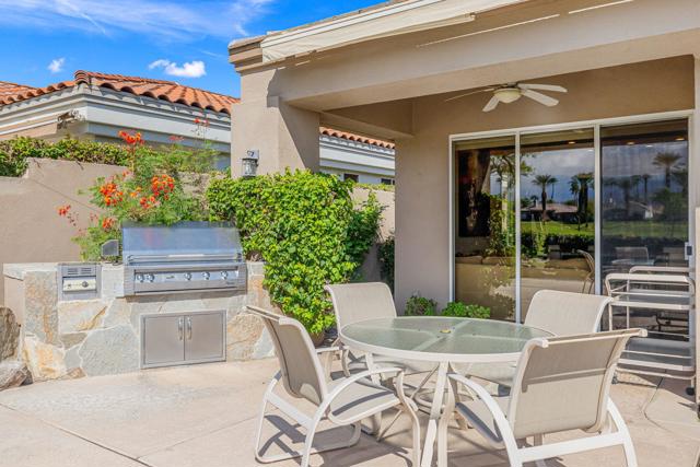 424 White Horse Trail, Palm Desert, CA 92211