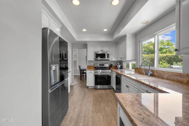 8984 Santa Margarita Road, Ventura CA: https://media.crmls.org/mediaz/7981e4b4-e442-4059-81f7-c5908a1ed1ad.jpg