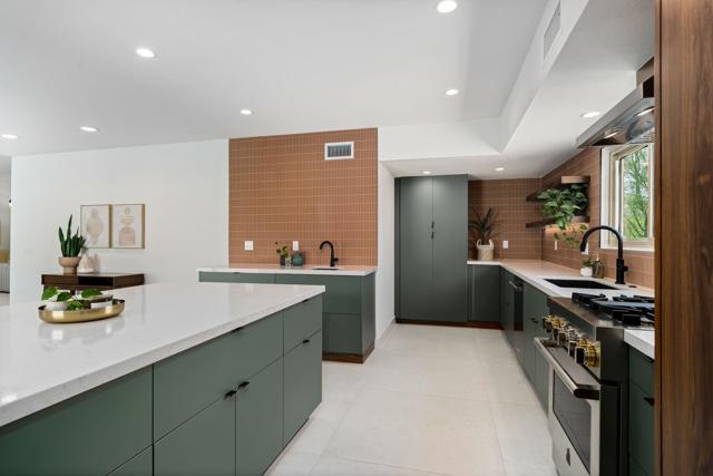 48335 Alan Circle, Palm Desert CA: https://media.crmls.org/mediaz/798268ca-9f61-4763-97b1-1b81d1277df3.jpg