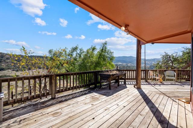 20101 Panoche Road, Paicines CA: https://media.crmls.org/mediaz/79841b1f-b881-4fc1-baa9-ed0715ac38d6.jpg