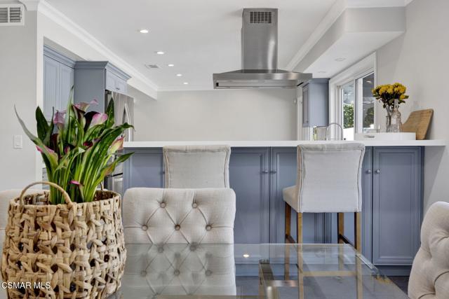 5308 Ambridge Drive, Calabasas CA: https://media.crmls.org/mediaz/79846ff5-55b8-4877-b43b-12fdae622df4.jpg