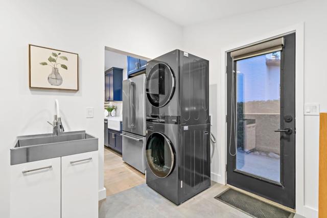 2030 Sand Hill Road, Menlo Park CA: https://media.crmls.org/mediaz/7984a426-19f7-4c6b-a771-3dae2deedba9.jpg