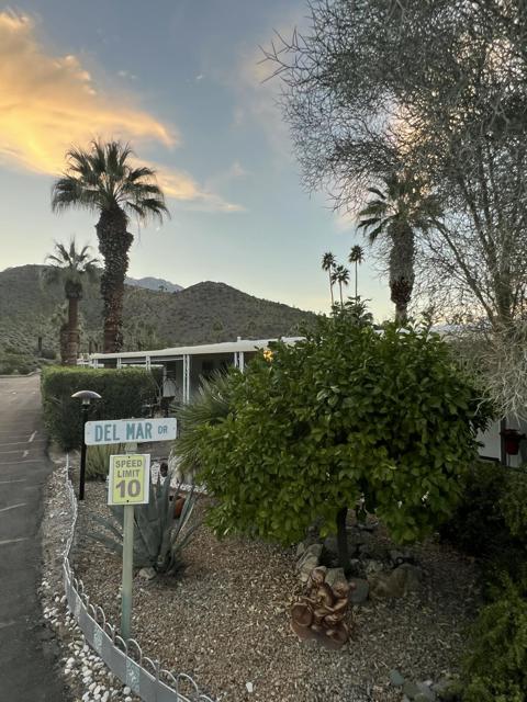 257 Del Mar, Palm Springs CA: https://media.crmls.org/mediaz/7984bd9e-dcd7-425d-949e-95cc6df77a44.jpg