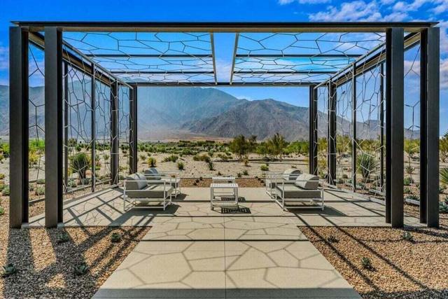 211 Mustang Lane, Palm Springs, CA 92262