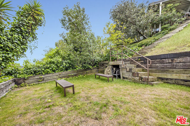 Drew Fenton | 17438 Revello Drive Pacific Palisades CA | MLS: 7251367