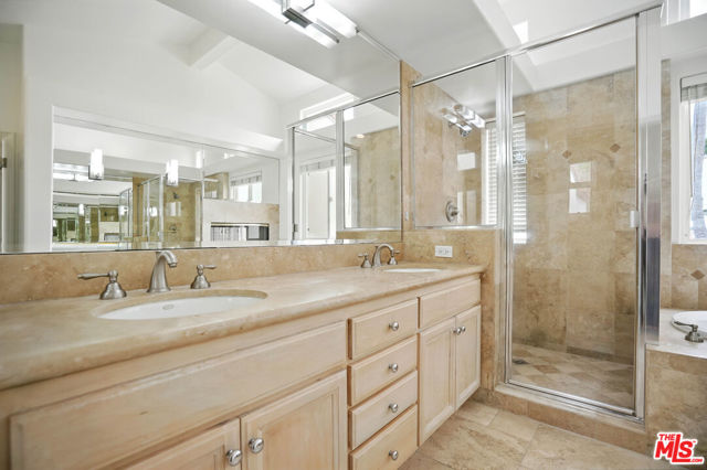 6440 Lunita Road, Malibu CA: https://media.crmls.org/mediaz/7985752f-df11-49a6-9162-3138341654f4.jpg