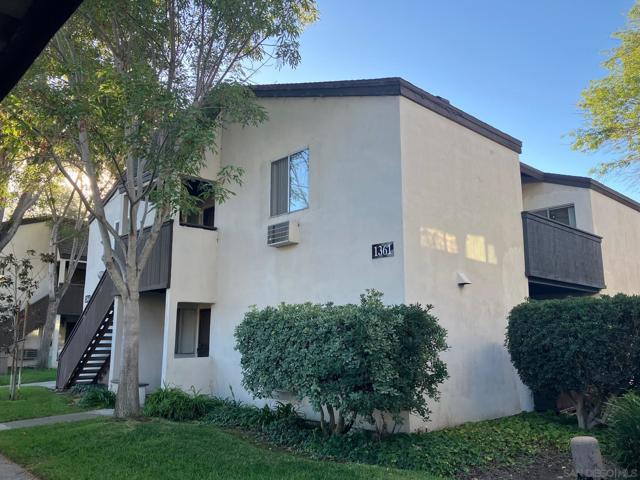 1361 Caminito Gabaldon, San Diego CA: https://media.crmls.org/mediaz/79857ced-9b85-4a8e-9df2-59a0e99b8640.jpg