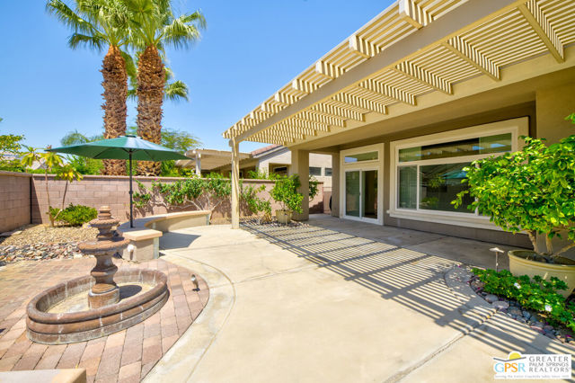 78797 Falsetto Drive, Palm Desert CA: https://media.crmls.org/mediaz/7985c3ea-9dc5-44f3-843e-94b78bee2fca.jpg
