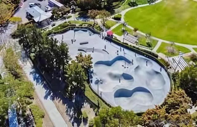 6 Reston Way, Ladera Ranch CA: https://media.crmls.org/mediaz/7985f6ab-5347-4df3-8075-269cf634858e.jpg