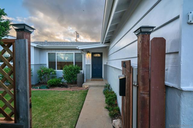 3460 Atlas St., San Diego CA: https://media.crmls.org/mediaz/79863200-c66b-44a4-8d1c-1ba98a14556e.jpg