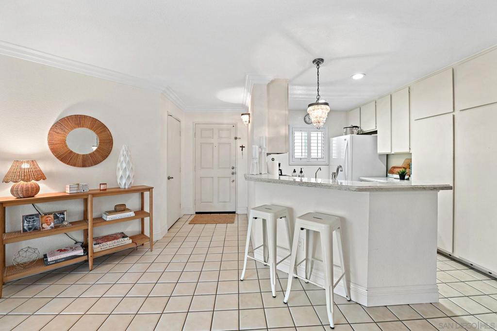 MLS #250036994SD image #8