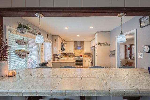335 Palma Drive, Salinas CA: https://media.crmls.org/mediaz/7986653b-7cc4-4b27-b589-20633ff6bc44.jpg