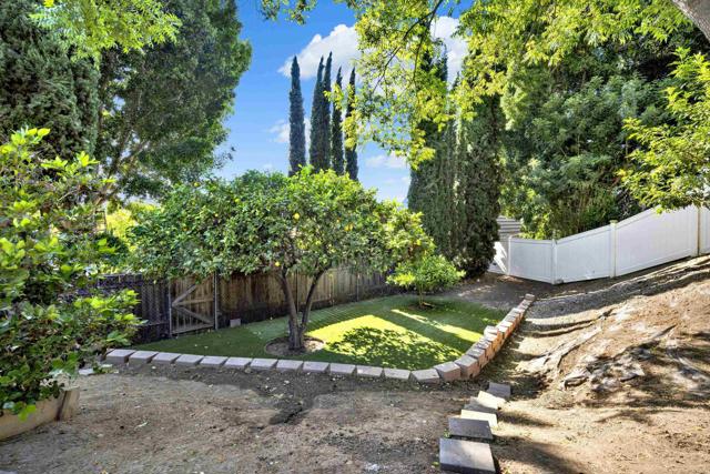 9399 Carmichael Drive, La Mesa CA: https://media.crmls.org/mediaz/79869e3b-f8cb-45df-be85-5bf3c1f02300.jpg