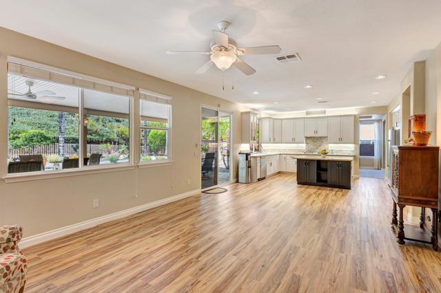 23860 Hollingsworth Dr, Murrieta CA: https://media.crmls.org/mediaz/79879f5f-7ab2-4d62-bd7a-81284eb89f83.jpg
