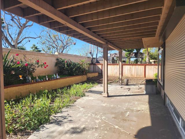 Detail Gallery Image 3 of 19 For 664 Rainbow Dr, Chula Vista,  CA 91911 - 5 Beds | 3 Baths