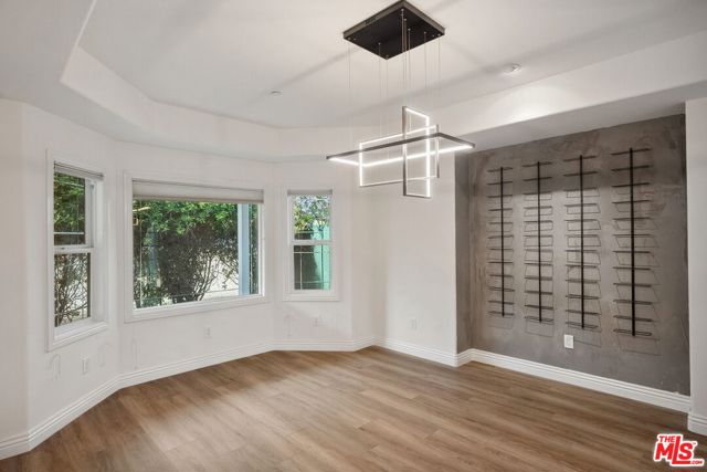 17805 Erwin Street, Encino CA: https://media.crmls.org/mediaz/7988960f-228d-4197-87f2-847da8f35d57.jpg