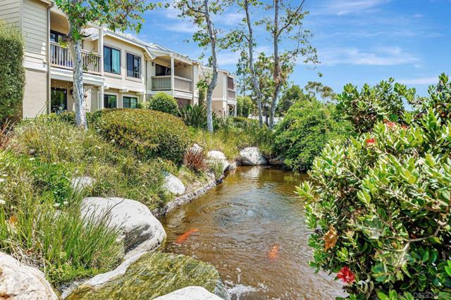12213 Carmel Vista Rd, San Diego CA: https://media.crmls.org/mediaz/7988fc54-037b-400c-bc4f-b6e1ba68bc4b.jpg