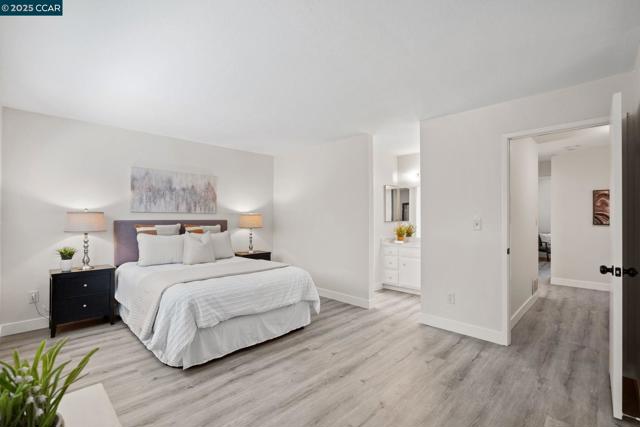 1050 Mohr Ln, Concord CA: https://media.crmls.org/mediaz/7989ae63-3eb3-4d0e-abd4-ac7f4e1499dc.jpg
