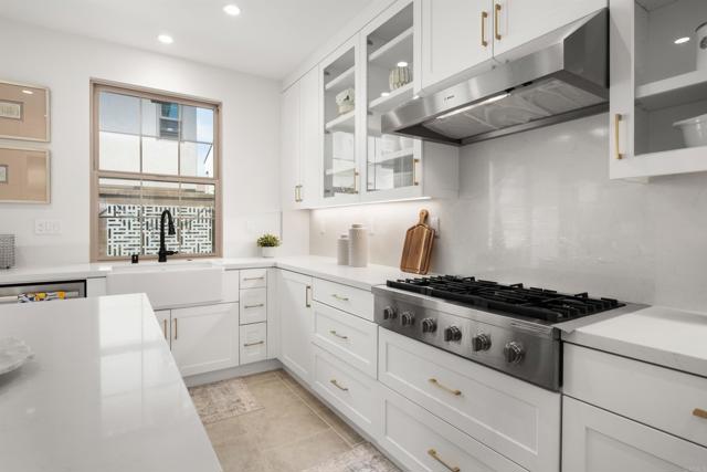 107 Starbright, Irvine CA: https://media.crmls.org/mediaz/7989e95e-e032-4f33-92a0-67afacd479ca.jpg