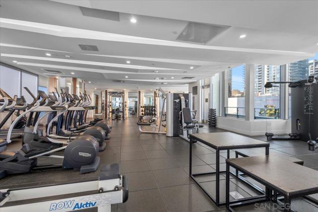 1388 Kettner Blvd, San Diego CA: https://media.crmls.org/mediaz/798a6009-33a7-4ab0-acce-2ab1e5351734.jpg