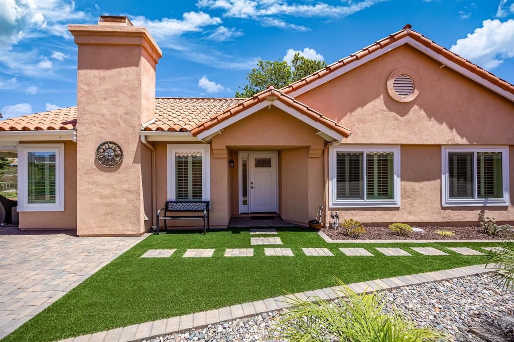 MLS #250032992SD img 5