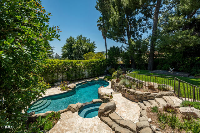Detail Gallery Image 33 of 75 For 2320 Mountain Ave, La Crescenta,  CA 91214 - 4 Beds | 3/1 Baths