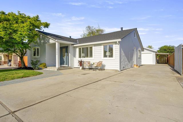 14596 Jacksol Drive, San Jose CA: https://media.crmls.org/mediaz/798bdebc-ee2c-480f-bf73-0f0ec5831a92.jpg