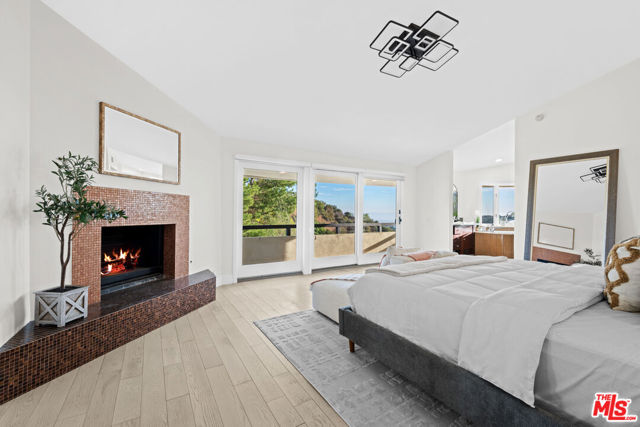 Drew Fenton | 1121 Roberto Lane Los Angeles CA | MLS: 7531913