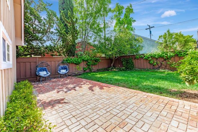 632 Saint Claire Drive, Palo Alto CA: https://media.crmls.org/mediaz/798cdf48-8b83-4a6c-b8d7-a411fb28c02f.jpg