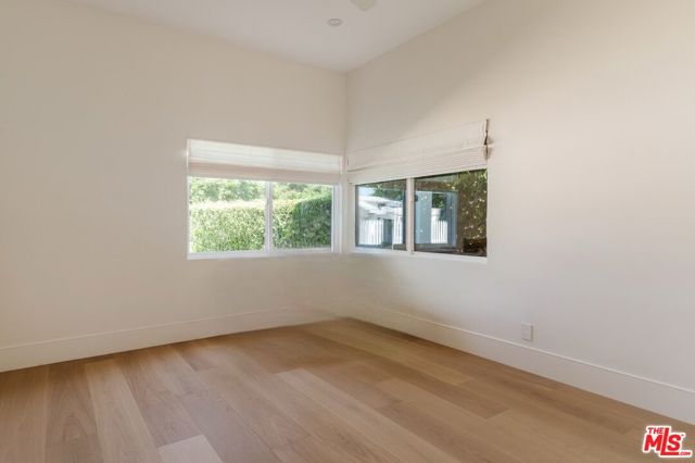 4508 Vesper Avenue, Sherman Oaks CA: https://media.crmls.org/mediaz/798dff4f-3683-42bc-966d-156a4cf66029.jpg