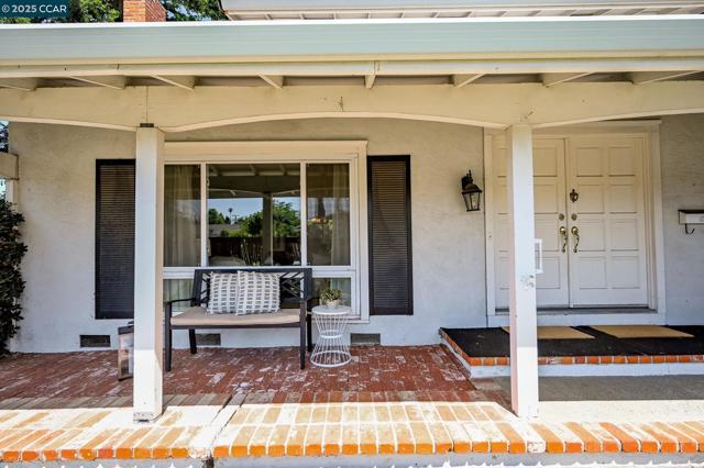 3701 Sattler Dr, Concord CA: https://media.crmls.org/mediaz/798e282e-c28e-42cf-b701-14d6c2b17688.jpg