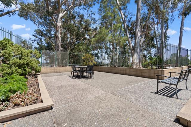 300 Davey Glen Road, Belmont CA: https://media.crmls.org/mediaz/798ed59d-7e2f-4900-a203-b920a78d8cf7.jpg